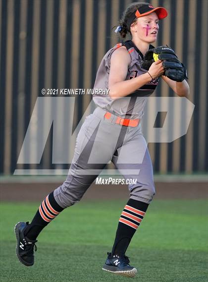 Thumbnail 2 in Rockwall vs Bryan (UIL 6A Regional Final Playoff) photogallery.