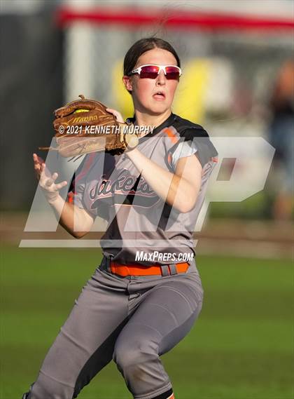 Thumbnail 2 in Rockwall vs Bryan (UIL 6A Regional Final Playoff) photogallery.