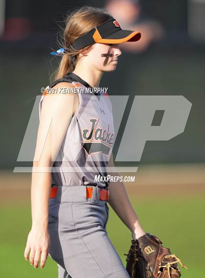 Thumbnail 1 in Rockwall vs Bryan (UIL 6A Regional Final Playoff) photogallery.