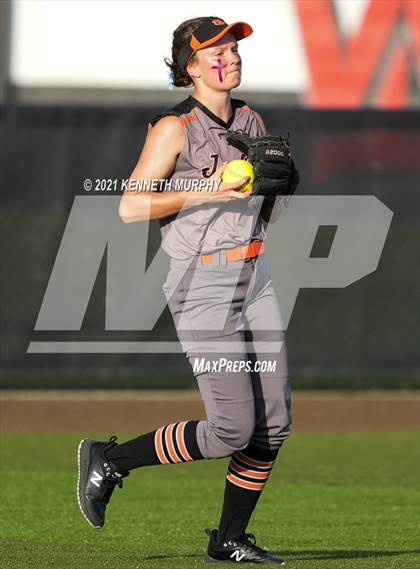 Thumbnail 2 in Rockwall vs Bryan (UIL 6A Regional Final Playoff) photogallery.