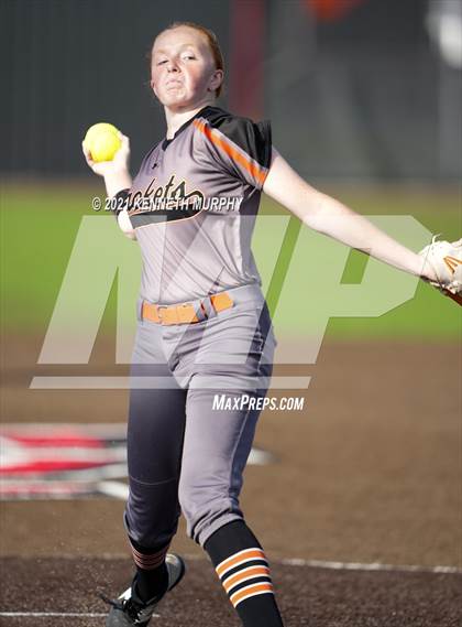 Thumbnail 2 in Rockwall vs Bryan (UIL 6A Regional Final Playoff) photogallery.