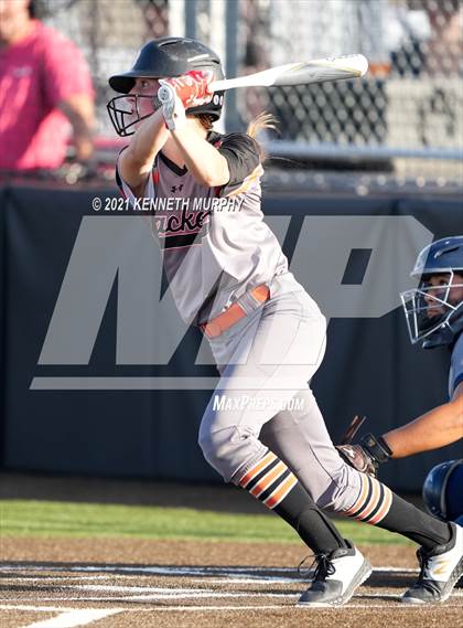 Thumbnail 2 in Rockwall vs Bryan (UIL 6A Regional Final Playoff) photogallery.