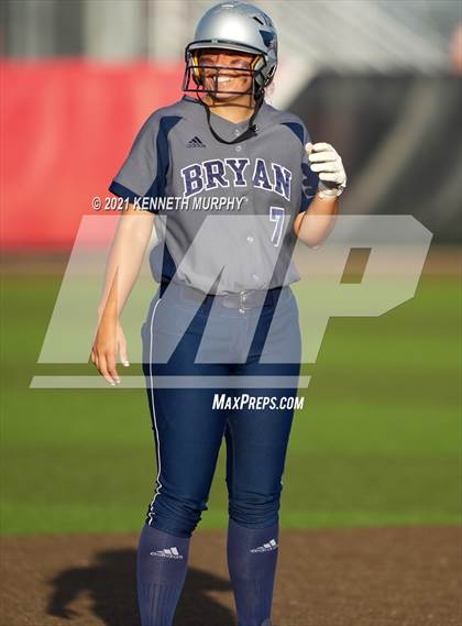 Thumbnail 2 in Rockwall vs Bryan (UIL 6A Regional Final Playoff) photogallery.