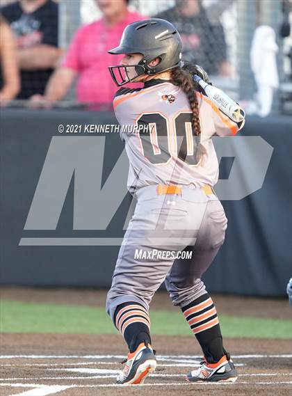 Thumbnail 1 in Rockwall vs Bryan (UIL 6A Regional Final Playoff) photogallery.