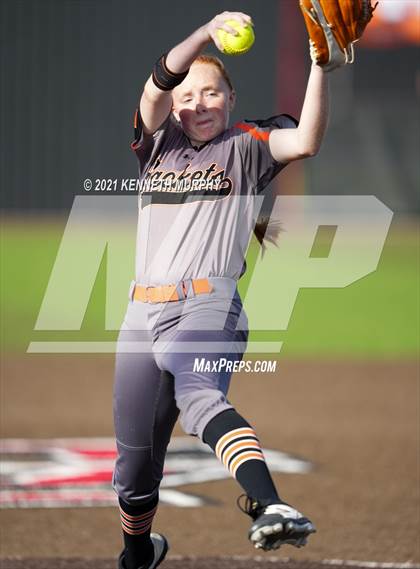 Thumbnail 2 in Rockwall vs Bryan (UIL 6A Regional Final Playoff) photogallery.
