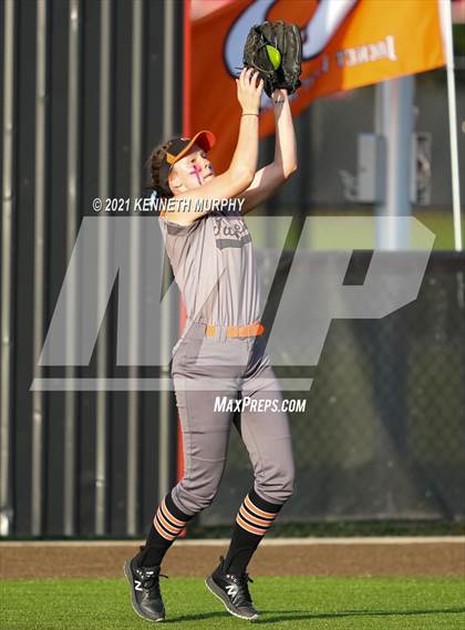 Thumbnail 1 in Rockwall vs Bryan (UIL 6A Regional Final Playoff) photogallery.