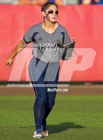 Thumbnail 1 in Rockwall vs Bryan (UIL 6A Regional Final Playoff) photogallery.