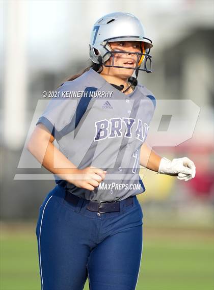 Thumbnail 3 in Rockwall vs Bryan (UIL 6A Regional Final Playoff) photogallery.