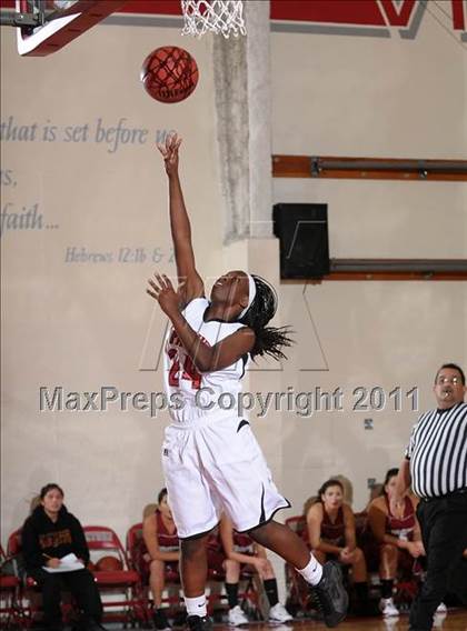 Thumbnail 1 in Hoopa Valley vs. Vallejo (Lady Viking Classic) photogallery.