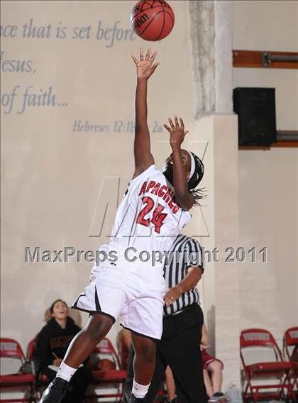 Thumbnail 2 in Hoopa Valley vs. Vallejo (Lady Viking Classic) photogallery.