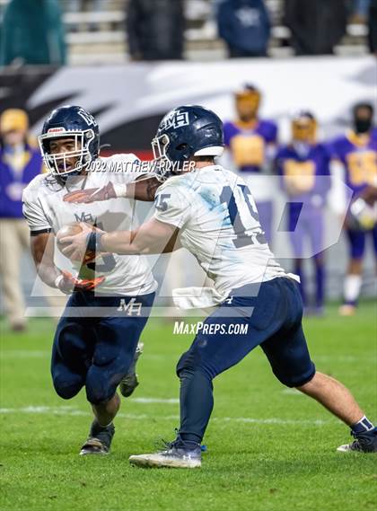 Thumbnail 3 in Mount Airy vs. Tarboro (NCHSAA 1A Final) photogallery.