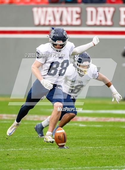 Thumbnail 3 in Mount Airy vs. Tarboro (NCHSAA 1A Final) photogallery.