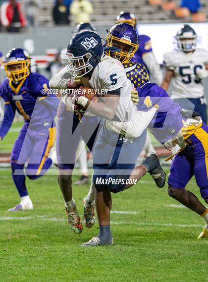 Thumbnail 3 in Mount Airy vs. Tarboro (NCHSAA 1A Final) photogallery.