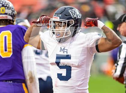 Thumbnail 2 in Mount Airy vs. Tarboro (NCHSAA 1A Final) photogallery.