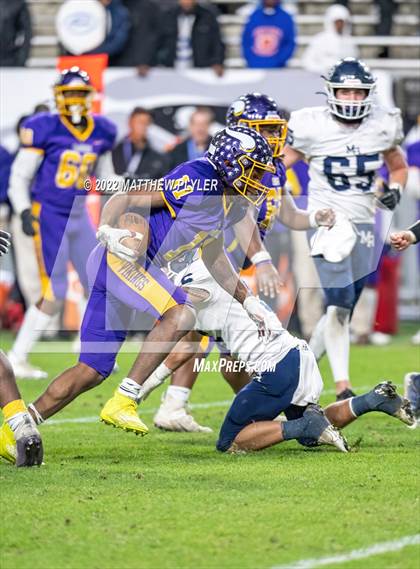 Thumbnail 2 in Mount Airy vs. Tarboro (NCHSAA 1A Final) photogallery.