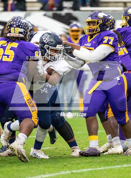 Thumbnail 2 in Mount Airy vs. Tarboro (NCHSAA 1A Final) photogallery.
