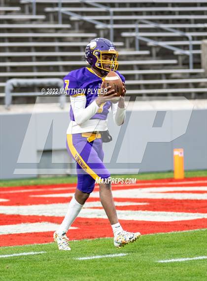 Thumbnail 3 in Mount Airy vs. Tarboro (NCHSAA 1A Final) photogallery.