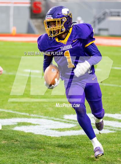 Thumbnail 2 in Mount Airy vs. Tarboro (NCHSAA 1A Final) photogallery.