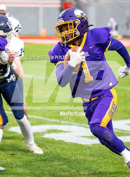 Thumbnail 1 in Mount Airy vs. Tarboro (NCHSAA 1A Final) photogallery.