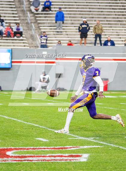 Thumbnail 2 in Mount Airy vs. Tarboro (NCHSAA 1A Final) photogallery.