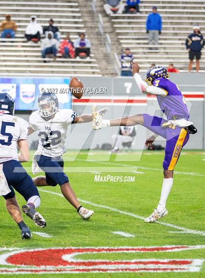 Thumbnail 2 in Mount Airy vs. Tarboro (NCHSAA 1A Final) photogallery.