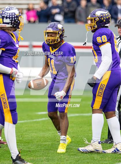 Thumbnail 3 in Mount Airy vs. Tarboro (NCHSAA 1A Final) photogallery.