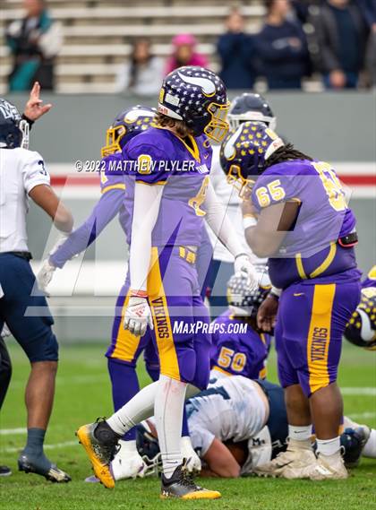 Thumbnail 1 in Mount Airy vs. Tarboro (NCHSAA 1A Final) photogallery.