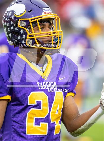 Thumbnail 3 in Mount Airy vs. Tarboro (NCHSAA 1A Final) photogallery.