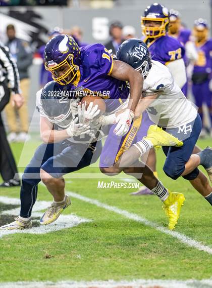 Thumbnail 3 in Mount Airy vs. Tarboro (NCHSAA 1A Final) photogallery.