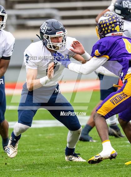 Thumbnail 2 in Mount Airy vs. Tarboro (NCHSAA 1A Final) photogallery.