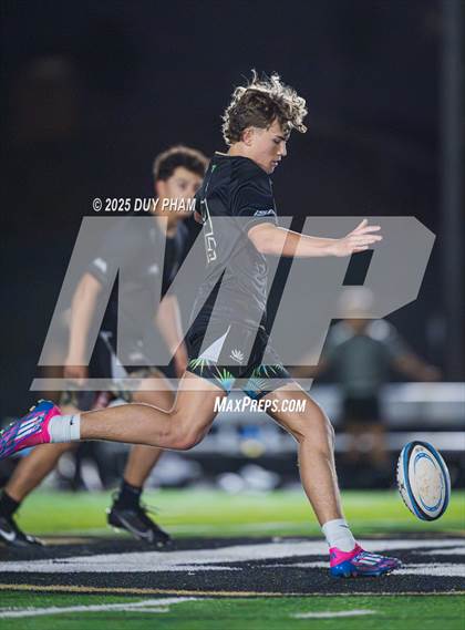 Thumbnail 3 in Servite VS Bishop Amat photogallery.