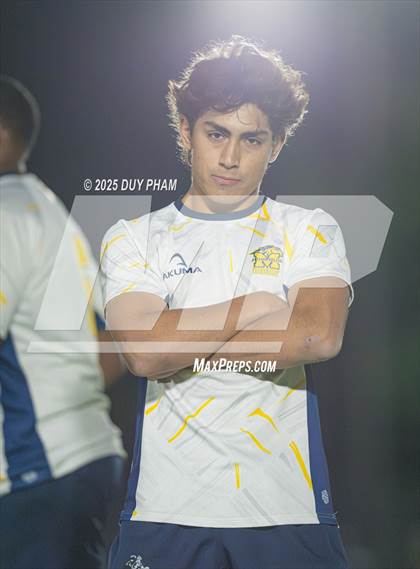 Thumbnail 3 in Servite VS Bishop Amat photogallery.