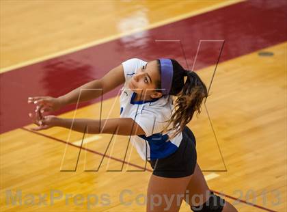 Thumbnail 2 in Coventry vs Darien (2013 Volleyhall Classic) photogallery.