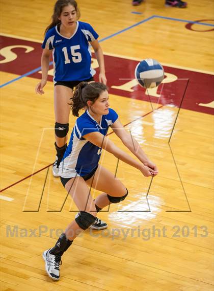 Thumbnail 3 in Coventry vs Darien (2013 Volleyhall Classic) photogallery.
