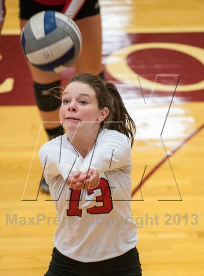 Thumbnail 3 in Coventry vs Darien (2013 Volleyhall Classic) photogallery.
