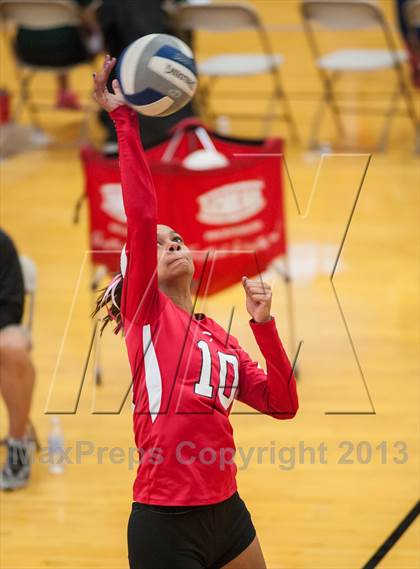 Thumbnail 2 in Coventry vs Darien (2013 Volleyhall Classic) photogallery.