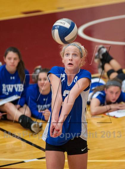 Thumbnail 1 in Coventry vs Darien (2013 Volleyhall Classic) photogallery.