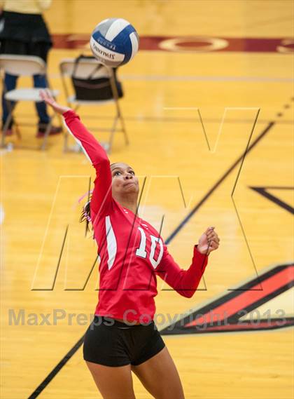 Thumbnail 2 in Coventry vs Darien (2013 Volleyhall Classic) photogallery.