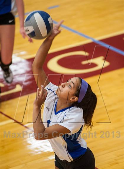 Thumbnail 2 in Coventry vs Darien (2013 Volleyhall Classic) photogallery.