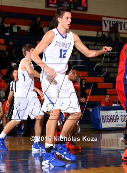 Thumbnail 2 in Redondo Union vs. Bishop Gorman (Tarkanian Classic) photogallery.