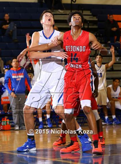 Thumbnail 2 in Redondo Union vs. Bishop Gorman (Tarkanian Classic) photogallery.