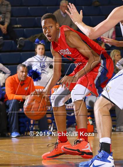 Thumbnail 3 in Redondo Union vs. Bishop Gorman (Tarkanian Classic) photogallery.