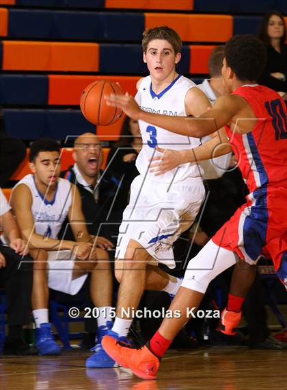 Thumbnail 1 in Redondo Union vs. Bishop Gorman (Tarkanian Classic) photogallery.