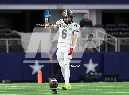 Thumbnail 2 in Whiteface vs. Gordon (UIL 1A Division I Football Final) photogallery.