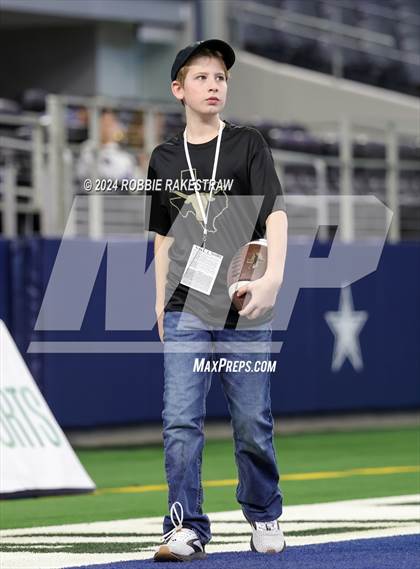 Thumbnail 1 in Whiteface vs. Gordon (UIL 1A Division I Football Final) photogallery.