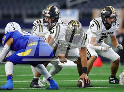 Thumbnail 1 in Whiteface vs. Gordon (UIL 1A Division I Football Final) photogallery.