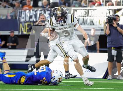 Thumbnail 2 in Whiteface vs. Gordon (UIL 1A Division I Football Final) photogallery.
