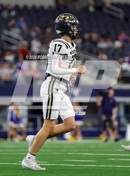 Thumbnail 3 in Whiteface vs. Gordon (UIL 1A Division I Football Final) photogallery.