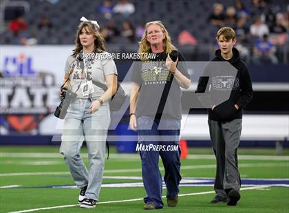 Thumbnail 1 in Whiteface vs. Gordon (UIL 1A Division I Football Final) photogallery.