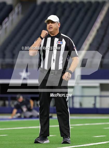 Thumbnail 1 in Whiteface vs. Gordon (UIL 1A Division I Football Final) photogallery.